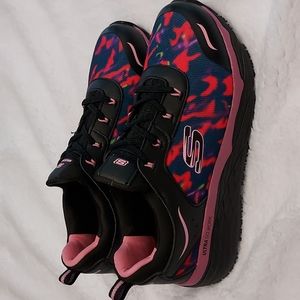 BRAND NEW Skechers ultra go work sneakers, size 8.5